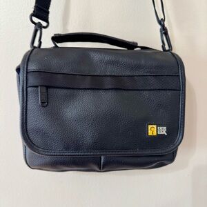 Black Case Logic Camera Bag Faux leather padded bag
